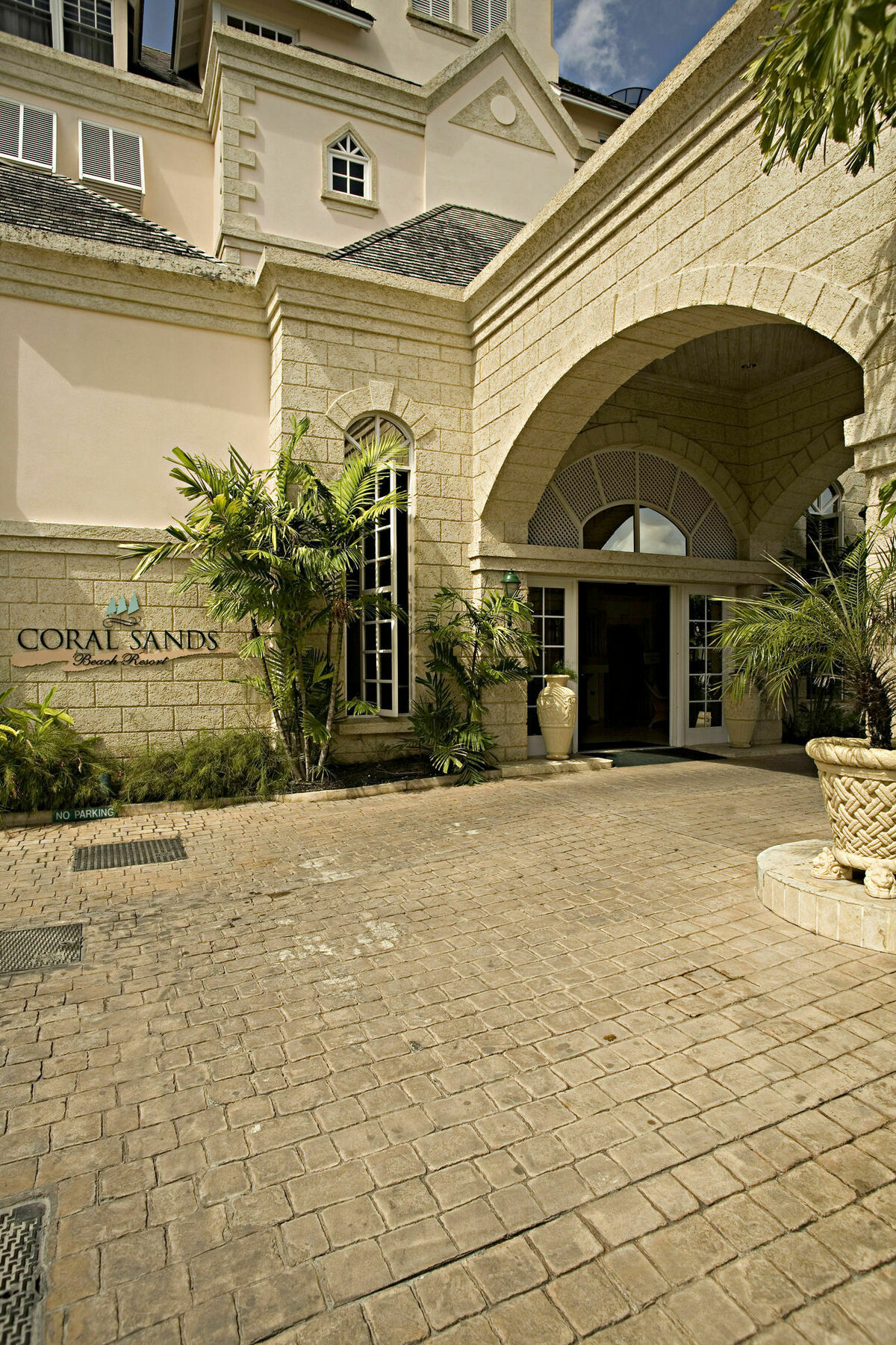 ברידג'טאון Coral Sands Beach Resort מראה חיצוני תמונה